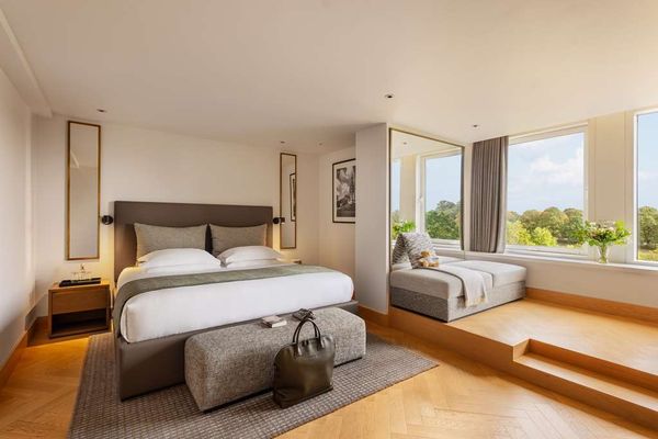 Royal Garden Hotel by null