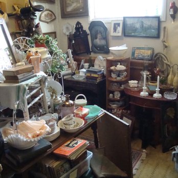 Allouez Antiques - More stuff way in back, in the attached garage area. - Antiques Near Me - Superior, Wisconsin