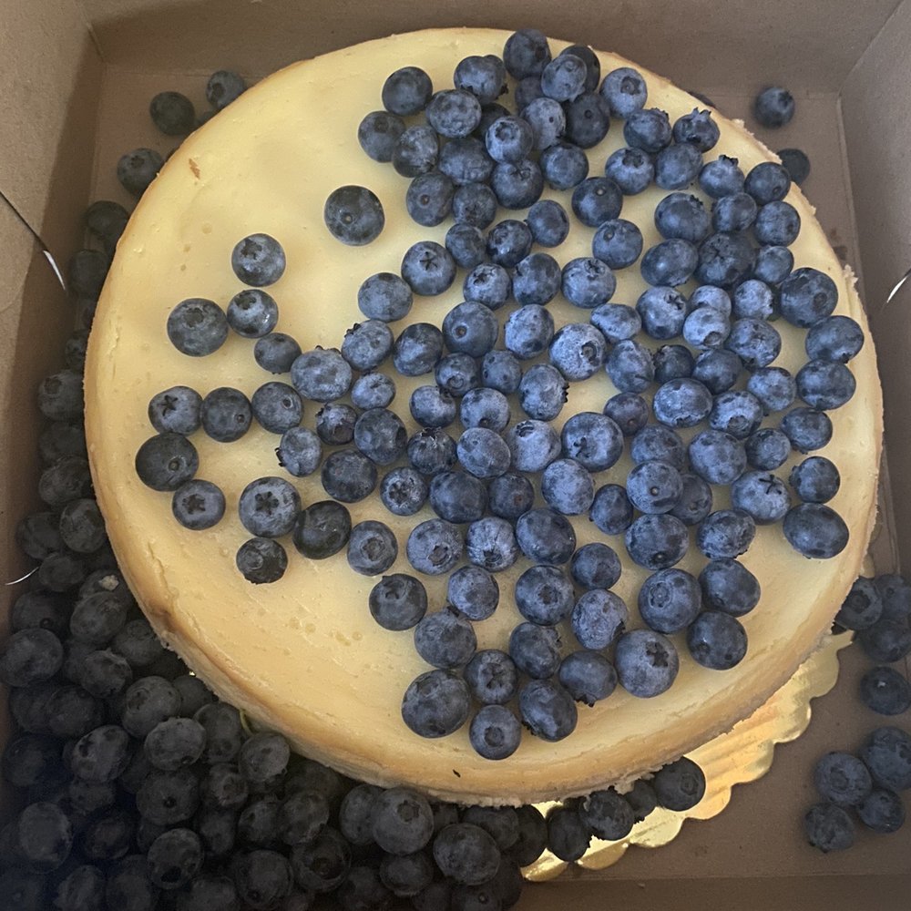 The Cheesecake Baker - Unwashed blueberries thrown on top of hard cheesecake - Bakeries Near Me - Las Vegas, Nevada The Cheesecake Baker - Unwashed blueberries thrown on top of hard cheesecake - Bakeries Near Me - Las Vegas, Nevada