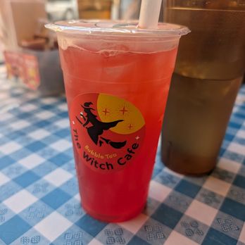 Sweet Rice Asian Kitchen - Strawberry refresher - Thai Near Me - Chicago, Illinois