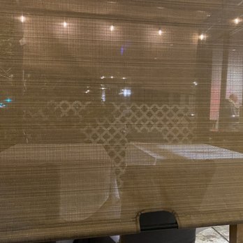 Chef Chai - Screens outside separating the dining parties during the pandemic - Asian Fusion Near Me - Honolulu, Hawaii