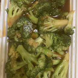 Large sautéed broccoli with less oil Large sautéed broccoli with less oil