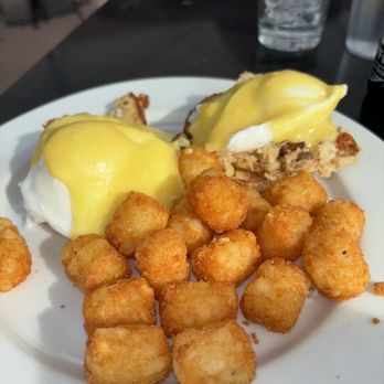 Brekkies - crab benedict - Breakfast & Brunch Near Me - Solvang, California