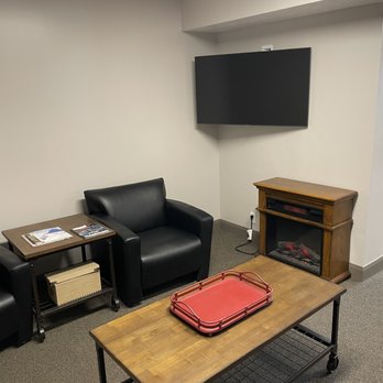 Extreme Auto Group - Waiting area - Auto Repair Near Me - Centerville, Utah