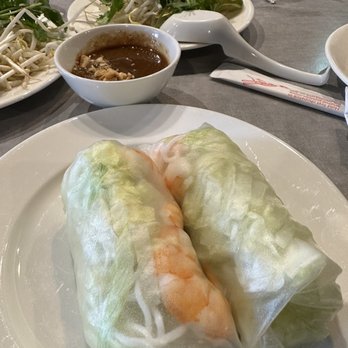 Pho 4u - Springrolls - Vietnamese Near Me - Warrensburg, Missouri