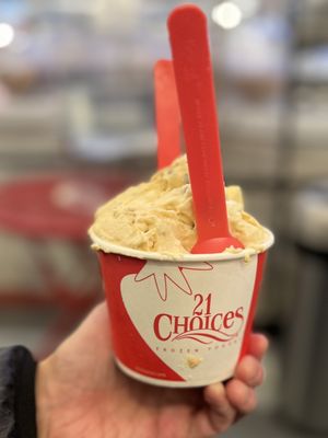 21 Choices Frozen Yogurt by null