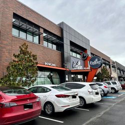 KingPins - Beaverton - front of buidling
