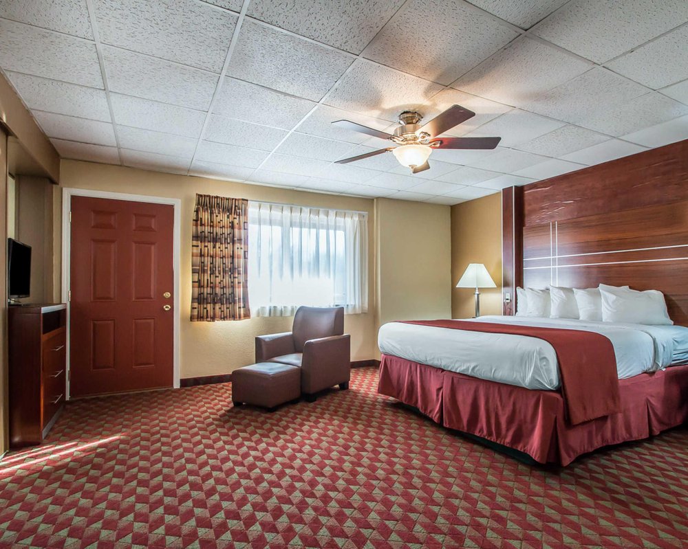 Quality Inn In Dubuque QUALITY INN EAST DUBUQUE - Updated July 2026 - 43 Photos & 21 Reviews ...