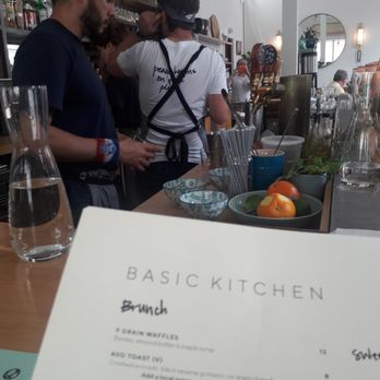 Basic Kitchen - Lunch at the bar type of day - New American Near Me - Charleston, South Carolina