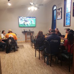 Tailgaters Sports Bar - Sports bar big screen