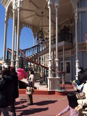 Tokyo Disneyland by null