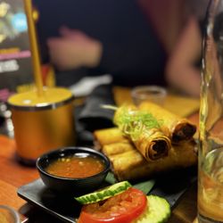 Kalye - Lumpia Shanghai (6 pcs.)