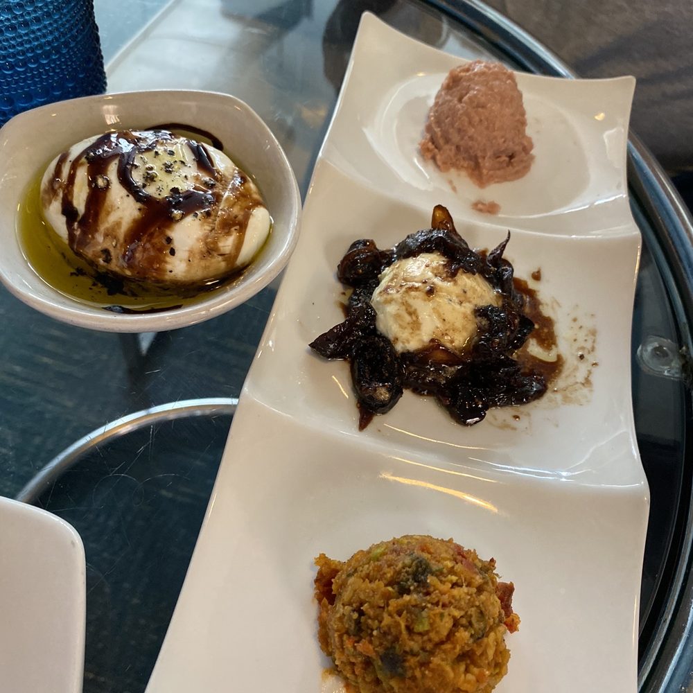 Crostini Trio and Burrata, small but pretty good Crostini Trio and Burrata, small but pretty good