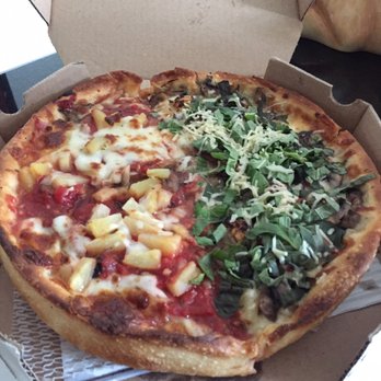 Star Pizza - Pizza Near Me - Houston, Texas