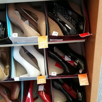 payless shoes fairview