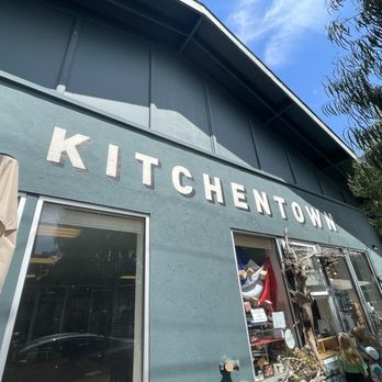 Bonjour Bakehouse - Outside - Bakeries Near Me - San Mateo, California