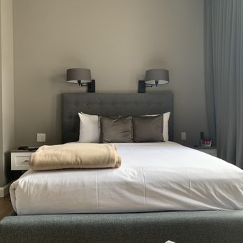 Hôtel Port-Royal - Bedroom - Hotels Near Me - Quebec City, Quebec Hôtel Port-Royal - Bedroom - Hotels Near Me - Quebec City, Quebec