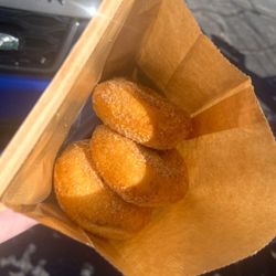 Pippin Orchard - Apple cider donuts
