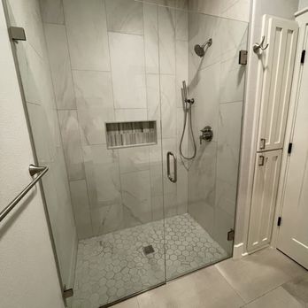 JT Interiors - Beautifully crafted curbless walk-in shower - General Contractors Near Me - Vancouver, Washington