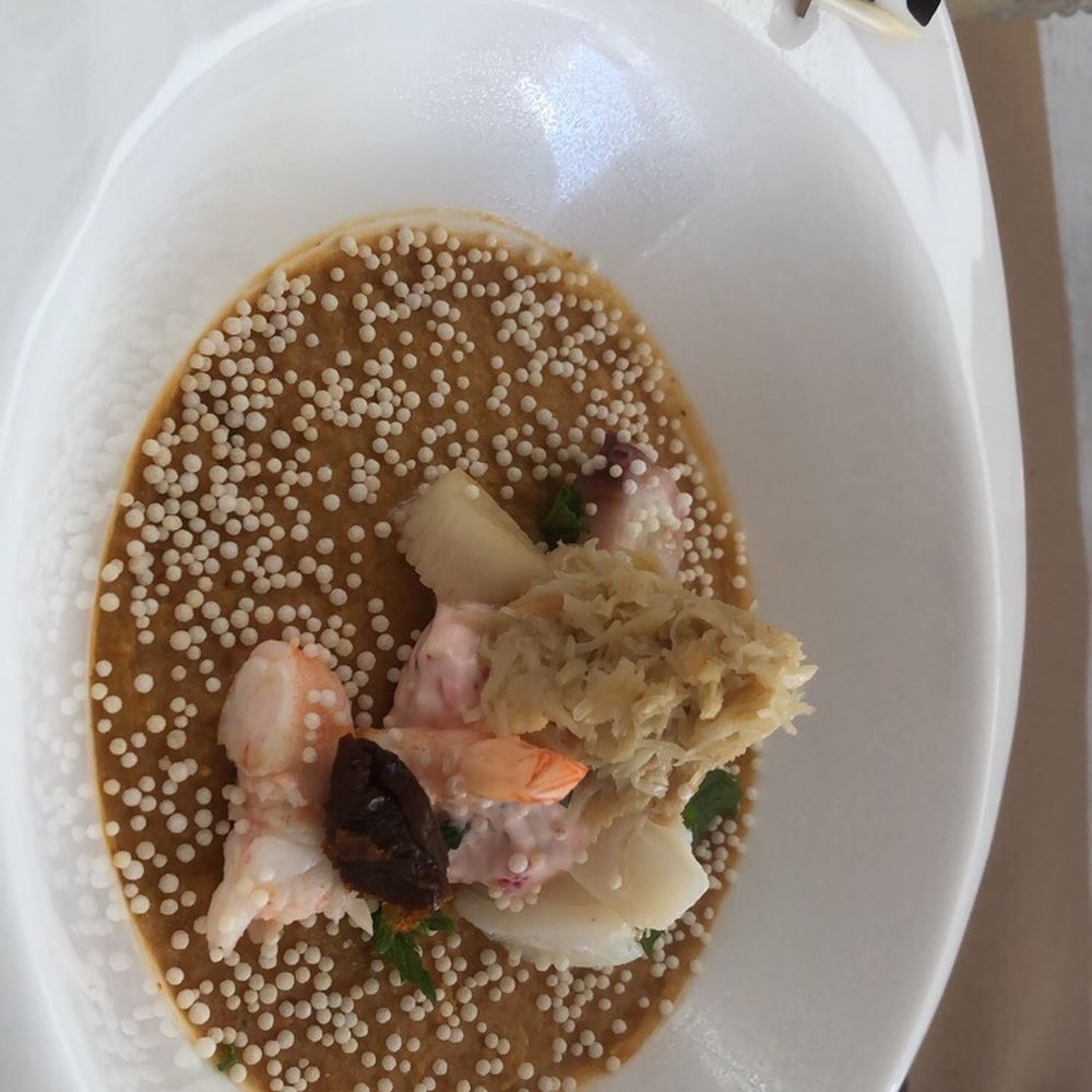 Botanic - Royal de centolla y hierbabuena con bouquet de pescado y marisco. (Royal king crab with mint and a bouquet of fish and seafood) - Gastropubs Near Me - Nerja, Massachusetts
