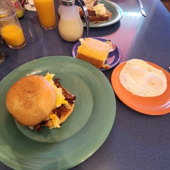 Kountry Kitchen - Bacon egg and cheese sandwich, with cornbread and two eggs - American Near Me - Kapaa, Hawaii Kountry Kitchen - Bacon egg and cheese sandwich, with cornbread and two eggs - American Near Me - Kapaa, Hawaii