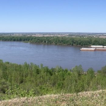 Lover's Leap - How do you rate a natural phenomenon? Do you compare it to the Grand Canyon or Ridder's Pond? - Parks Near Me - Hannibal, Missouri