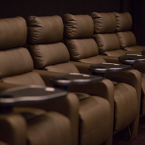 CONSOLIDATED THEATRES MILILANI WITH TITAN LUXE - Updated May 2025 - 548