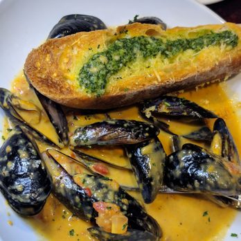 Firefly Tapas Kitchen + Bar - Steamed Mussels - Tapas/Small Plates Near Me - Las Vegas, Nevada