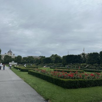 Volksgarten - Parks Near Me - Vienna, 9