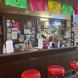Ed's Place - Bar