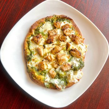 Village Trestle - Grilled chicken pesto flat bread - American Near Me - Goffstown, New Hampshire Village Trestle - Grilled chicken pesto flat bread - American Near Me - Goffstown, New Hampshire