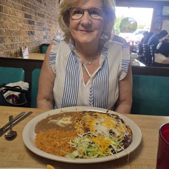 Los Jarros Restaurant - Cheese enciladas and beautiful wife - Mexican Near Me - Arlington, Texas