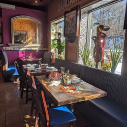 Mexicali Cantina Grill - Natick - Interiors
