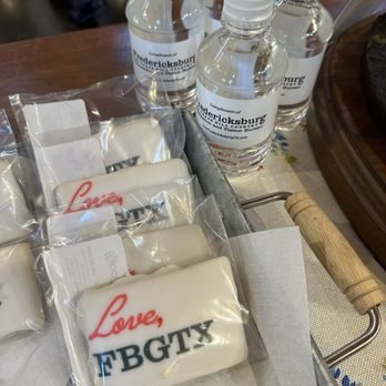 Fredericksburg Visitor Information Center - Tourist day- free cookies and bottled water 5/2025 - Visitor Centers Near Me - Fredericksburg, Texas Fredericksburg Visitor Information Center - Tourist day- free cookies and bottled water 5/2025 - Visitor Centers Near Me - Fredericksburg, Texas