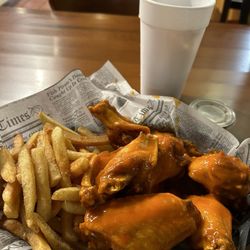 Woodland Burgers & Wings - Gotta luv a Wing Deal - $13.99 for 10 wings, fries & a drink!