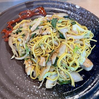 Chubby Dumplings - Chicken chow mein - Chinese Near Me - Anaheim, California