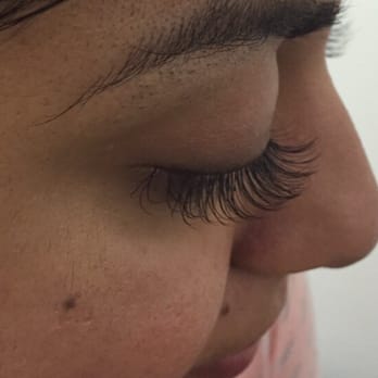 Ilashology - Classic set - Eyelash Service Near Me - Chicago, Illinois