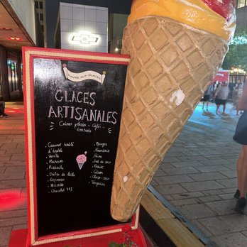 Havre-aux-Glaces - Ice Cream & Frozen Yogurt Near Me - Montreal, Quebec