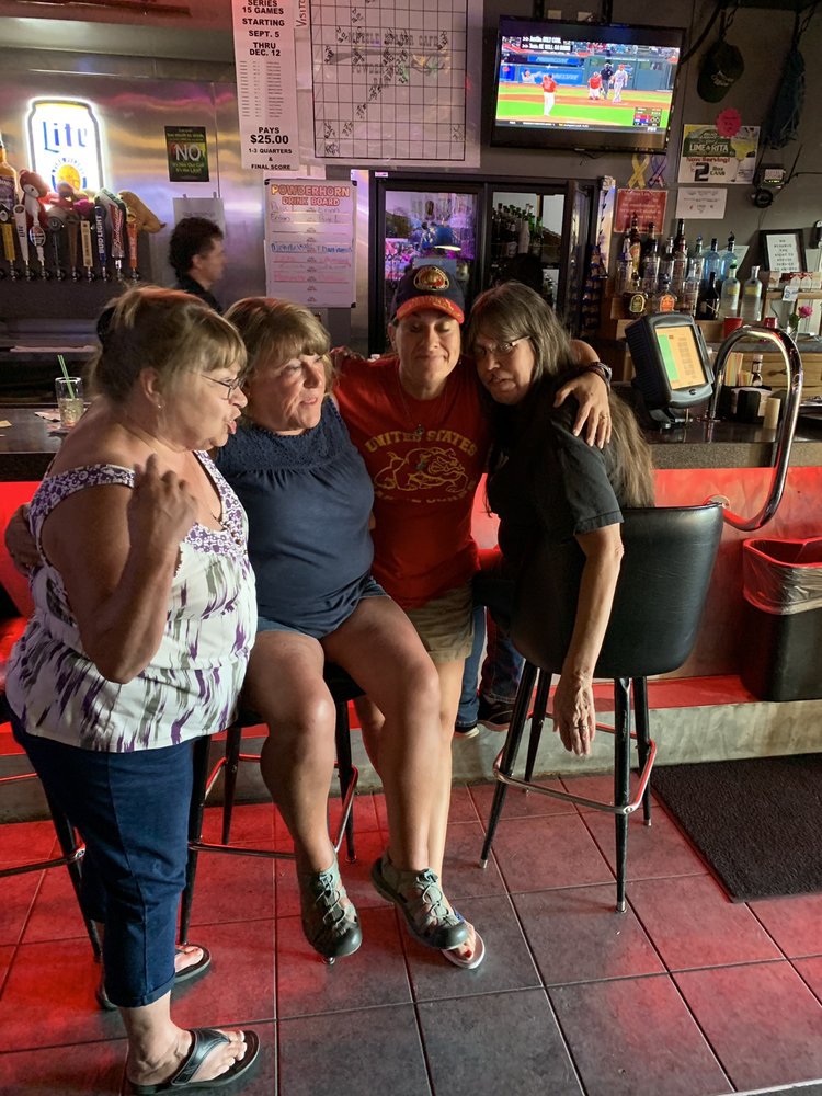 POWDER HORN LOUNGE & MUZZLE LOADER CAFE Updated September 2024 12