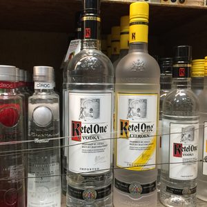 Red Carpet Liquor Store Takeout Delivery 37 Photos Beer Wine Spirits 85 Alamitos Ave Long Beach Ca Phone Number Yelp