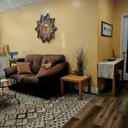 Equilibrium 3 Massage - Waiting area