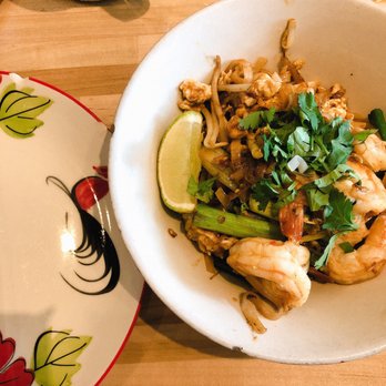 Lung Yai Thai Tapas - Shrimp pad thai - Tapas/Small Plates Near Me - Miami, Florida Lung Yai Thai Tapas - Shrimp pad thai - Tapas/Small Plates Near Me - Miami, Florida