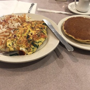 Granny's Restaurant - Popeye omelet - Breakfast & Brunch Near Me - Addison, Illinois