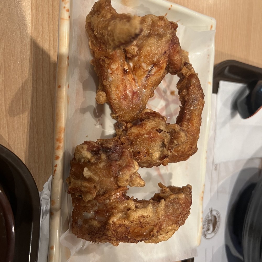 Deep fried chicken wings Deep fried chicken wings