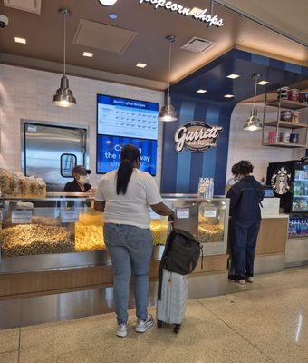 Garrett Popcorn Shops by null