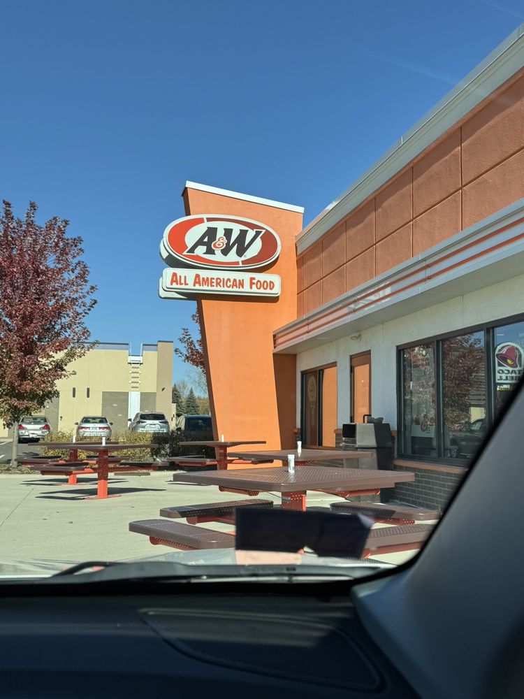 A&W Restaurant Logo