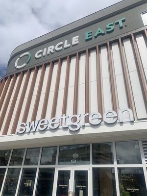 sweetgreen by null