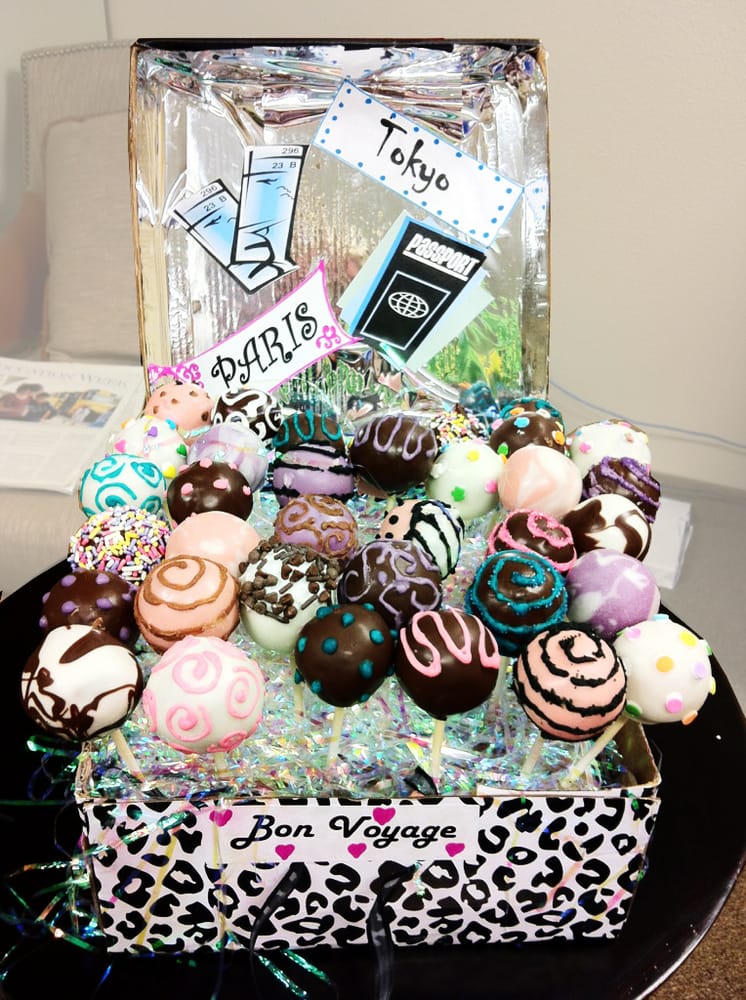 Queen Of Pop Cakes Logo