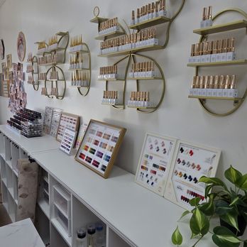 U Yi Lash & Nail - In-Store Display - Eyelash Service Near Me - South El Monte, California U Yi Lash & Nail - In-Store Display - Eyelash Service Near Me - South El Monte, California