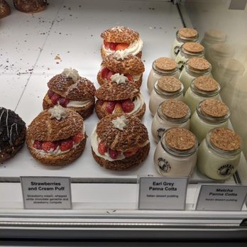 Bibble & Sip - Panna Cotta and strawberries cream puff - Coffee & Tea Near Me - New York, New York